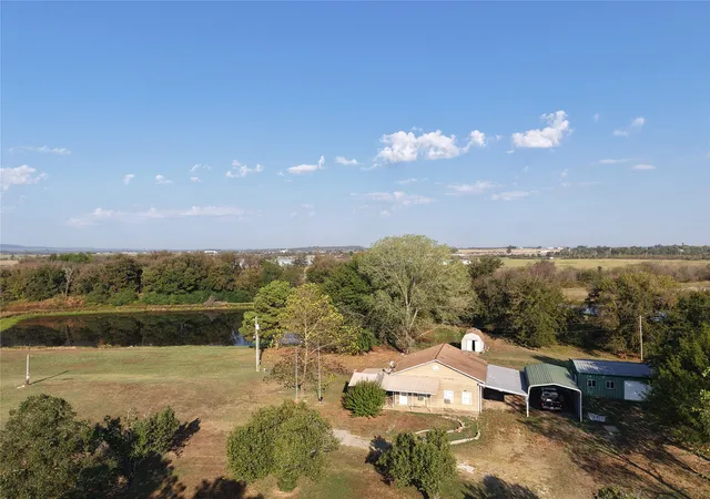 Single family home for sale at 27475 Hwy 112 Old, Cameron, OK 74932 | MLS# 2634638