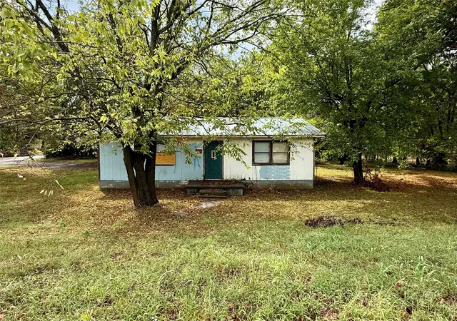 Photo 1 of Sale Pending at 1008 E Graham Ave, Pryor, OK 74361 | MLS# 2635655 | Listing updated on 2026-10-07