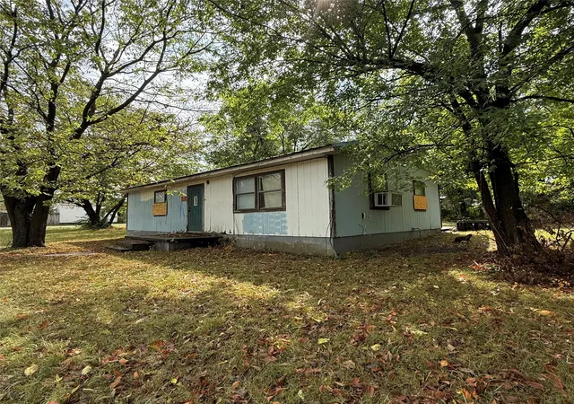 Photo 2 of Sale Pending at 1008 E Graham Ave, Pryor, OK 74361 | MLS# 2635655 | Listing updated on 2026-10-07
