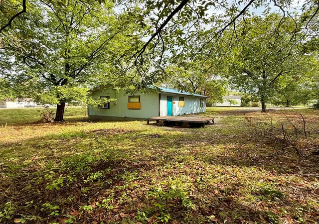 Photo 3 of Sale Pending at 1008 E Graham Ave, Pryor, OK 74361 | MLS# 2635655 | Listing updated on 2026-10-07