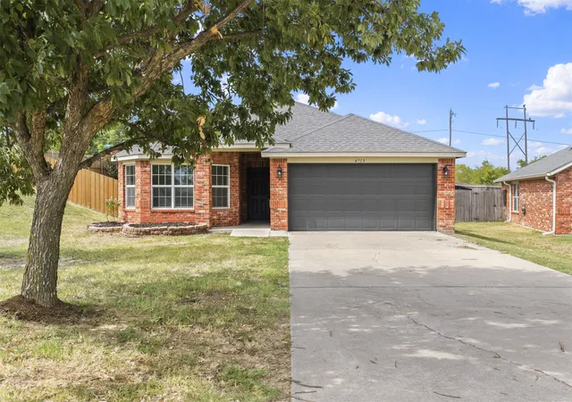Photo 2 of Single family home for sale at 4913 Rock Crk Rd, Ardmore, OK 73401 | MLS# 2635619 | Listing updated on 2026-10-01