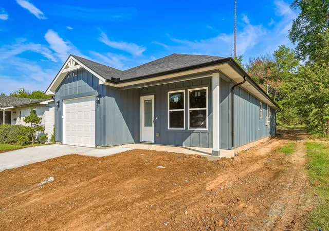 Photo 3 of Sale Pending at 908 W 22nd Street, Ada, OK 74820 | MLS# 2635575 | Listing updated on 2026-10-07