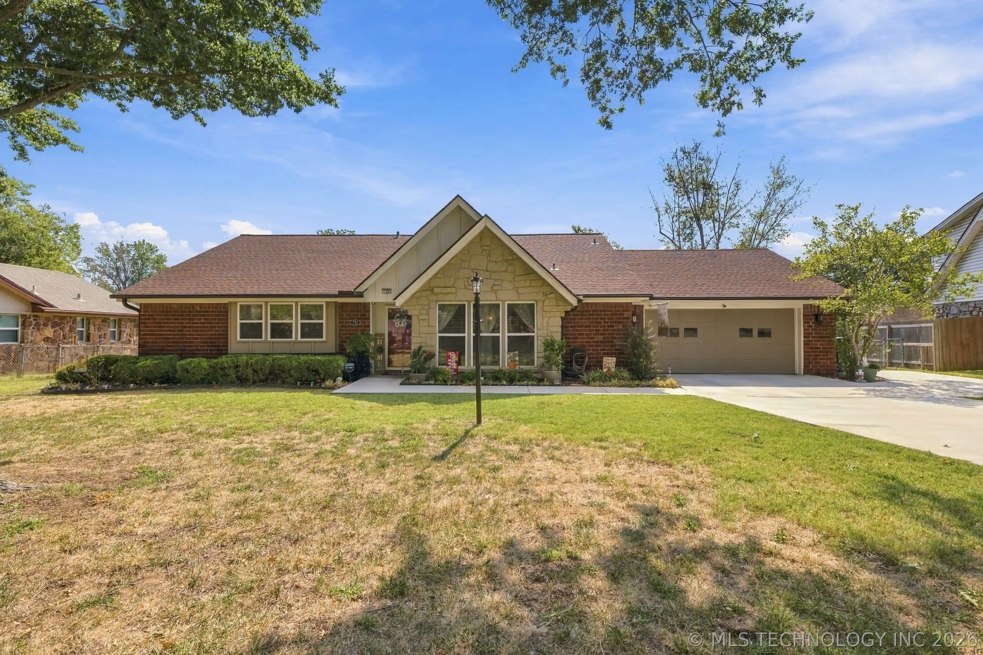 Photo 1 of Sale Pending at 715 W Utica St, Broken Arrow, OK 74011 | MLS# 2635591 | Listing updated on 2026-10-23
