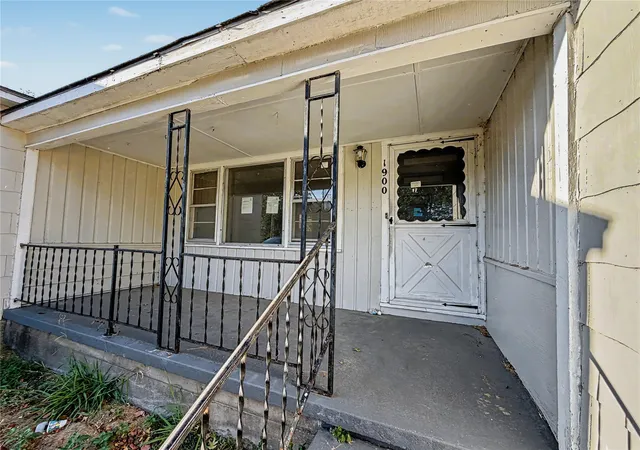 Photo 2 of Single family home for sale at 1900 Chandler Rd, Muskogee, OK 74403 | MLS# 2635745 | Listing updated on 2026-09-30