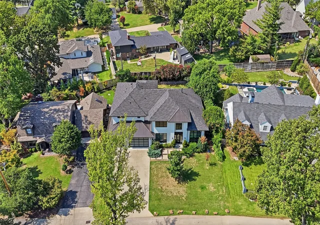 Photo 3 of Mansion for sale at 3838 S Wheeling Ave, Tulsa, OK 74105 | MLS# 2635766 | Listing updated on 2026-10-06