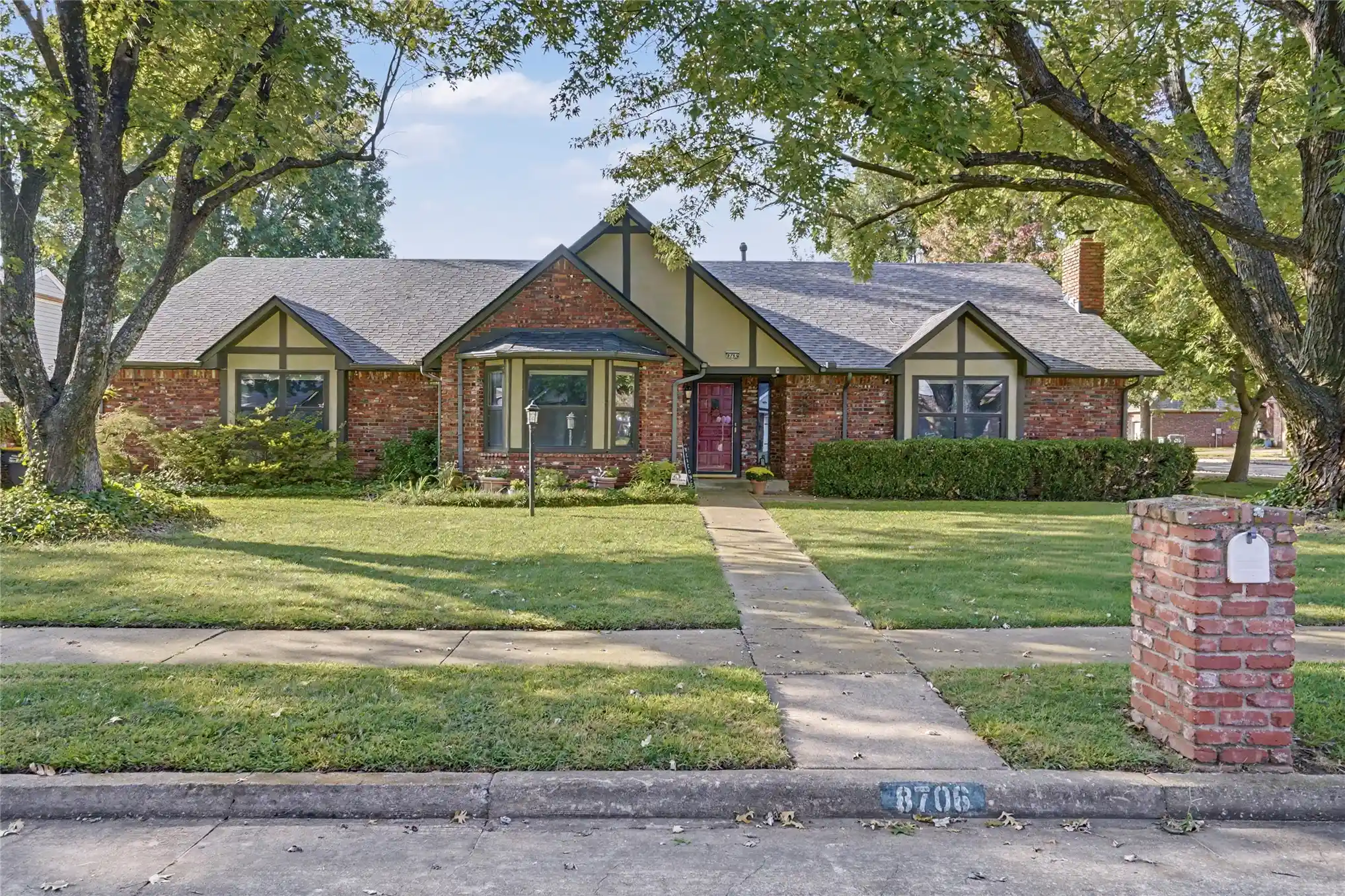 Photo 1 of Sale Pending at 8706 E 109th Street, Tulsa, OK 74133 | MLS# 2628009 | Listing updated on 2026-10-28