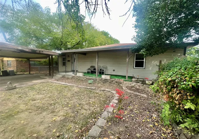 Photo 2 of Single family home for sale at 612 W 3rd Street, Skiatook, OK 74070 | MLS# 2635701 | Listing updated on 2026-09-30