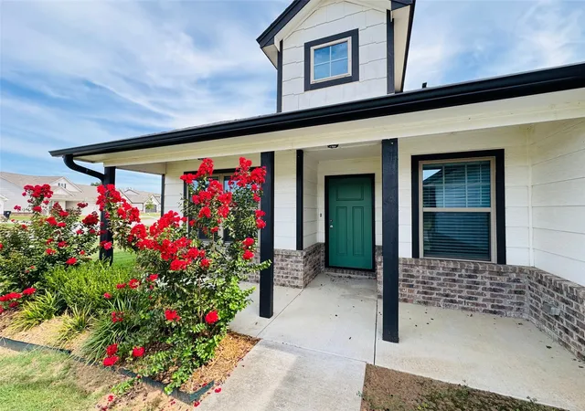 Photo 2 of Single family home for sale at 6615 S 18th Place, Broken Arrow, OK 74011 | MLS# 2635776 | Listing updated on 2026-09-30