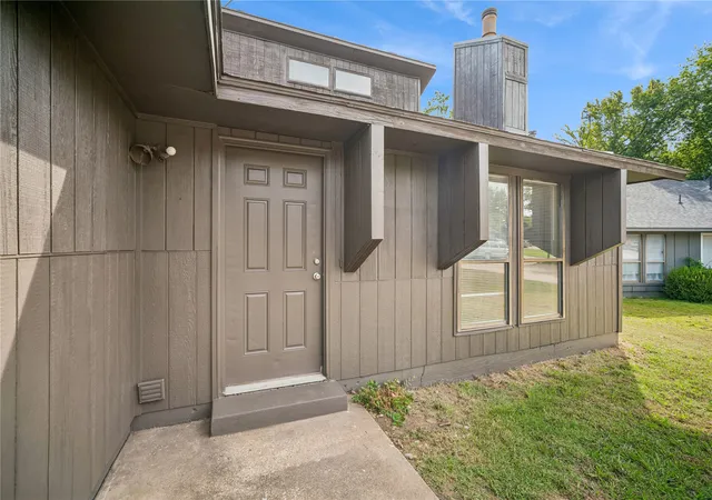 Photo 2 of Multi family home for sale at 636 Earthside Dr #A&B, Claremore, OK 74017 | MLS# 2635632 | Listing updated on 2026-09-30