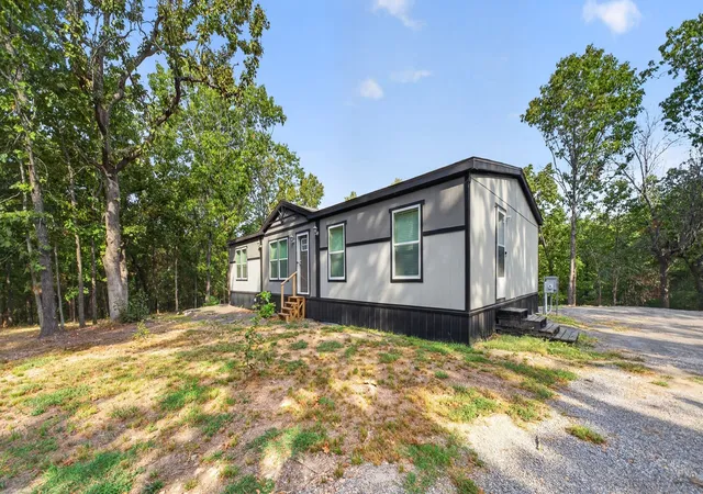 Photo 2 of Manufactured home for sale at 7647 E 430 Road, Strang, OK 74367 | MLS# 2635808 | Listing updated on 2026-09-30