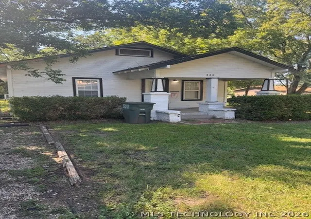Photo 1 of Sale Pending at 200 S 12th Avenue, Madill, OK 73446 | MLS# 2635836 | Listing updated on 2026-10-28