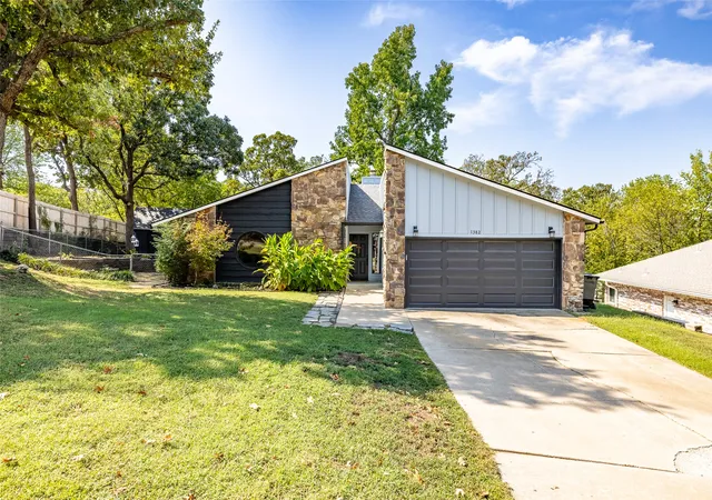 Single family home for sale at 1382 Forest Ln, Catoosa, OK 74015 | MLS# 2635304