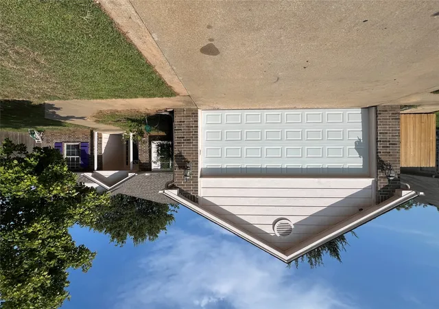 Photo 1 of Single family home for sale at 11704 S Gum Ave, Jenks, OK 74037 | MLS# 2635849 | Listing updated on 2026-10-11