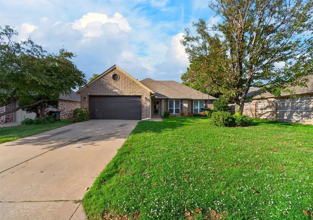 Photo 1 of Sale Pending at 19733 E 45th Street S, Broken Arrow, OK 74014 | MLS# 2635888 | Listing updated on 2026-10-08