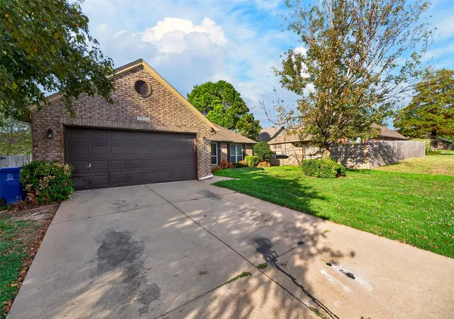 Photo 2 of Sale Pending at 19733 E 45th Street S, Broken Arrow, OK 74014 | MLS# 2635888 | Listing updated on 2026-10-08