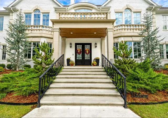 Photo 2 of Mansion for sale at 18428 County Rd 1557, Ada, OK 74820 | MLS# 2634386 | Listing updated on 2026-10-01