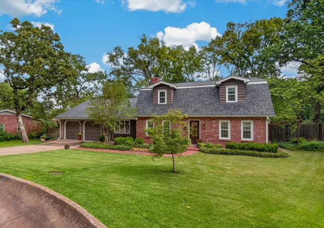 Photo 3 of Sale Pending at 2818 Redhawe, Bartlesville, OK 74006 | MLS# 2635954 | Listing updated on 2026-10-10