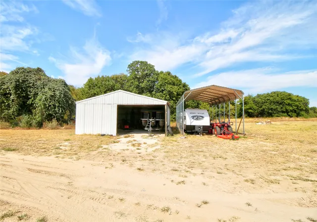Photo 3 of Manufactured home for sale at 5924 Hummingbird, Kingston, OK 73439 | MLS# 2635952 | Listing updated on 2026-10-01