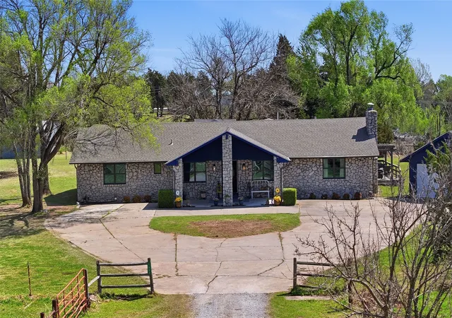 Single family home for sale at 1587 County Rd 5244, Hominy, OK 74035 | MLS# 2635974