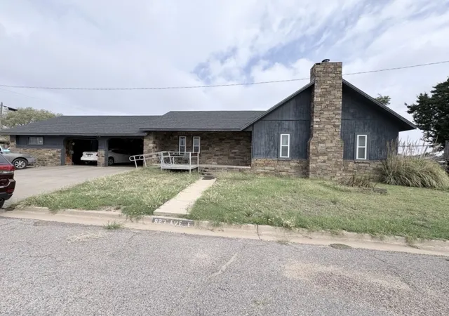 Photo 1 of Single family home for sale at 923 East Ave, Beaver, OK 72631 | MLS# 2635917 | Listing updated on 2026-10-01
