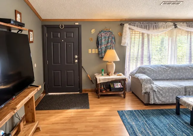 Photo 3 of Sale Pending at 215 Dozer Bnd, Eufaula, OK 74432 | MLS# 2636028 | Listing updated on 2026-10-06