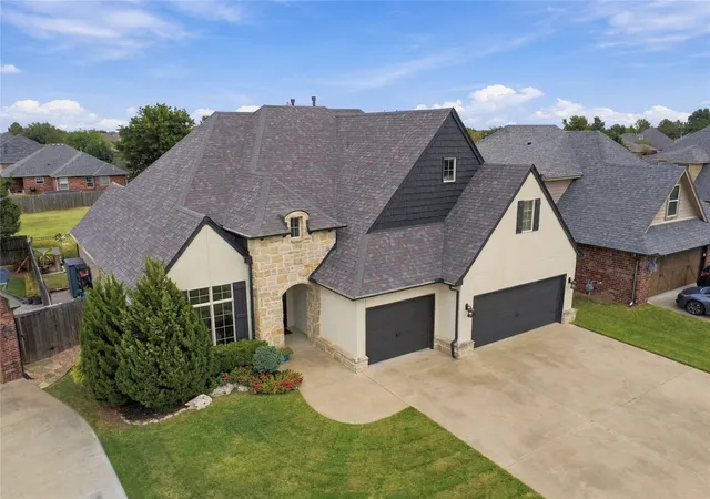 Photo 3 of Single family home for sale at 521 W 127th Street S, Jenks, OK 74037 | MLS# 2635213 | Listing updated on 2026-10-09