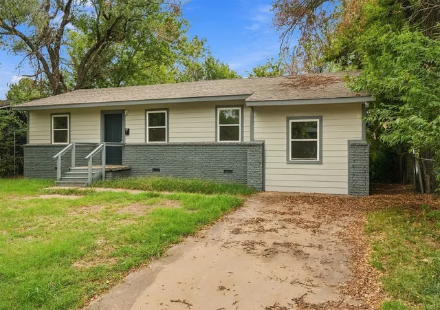 Photo 3 of Sale Pending at 270 E 51st Place N, Tulsa, OK 74126 | MLS# 2636099 | Listing updated on 2026-10-08