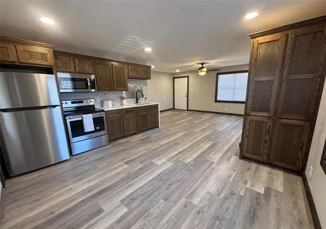 Photo 2 of Single family home for sale at 224 N 11th Avenue, Durant, OK 74701 | MLS# 2636012 | Listing updated on 2026-10-02