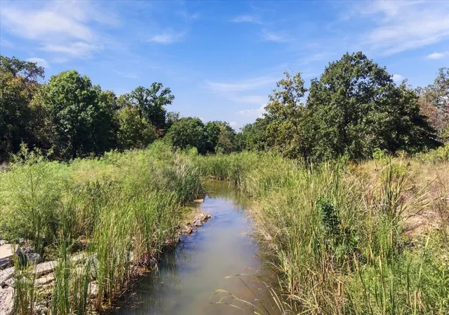 Photo 2 of Single family home for sale at 1833 County Rd 1405, Skiatook, OK 74070 | MLS# 2636122 | Listing updated on 2026-10-02