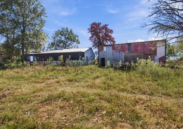 Photo 3 of Single family home for sale at 1833 County Rd 1405, Skiatook, OK 74070 | MLS# 2636122 | Listing updated on 2026-10-02