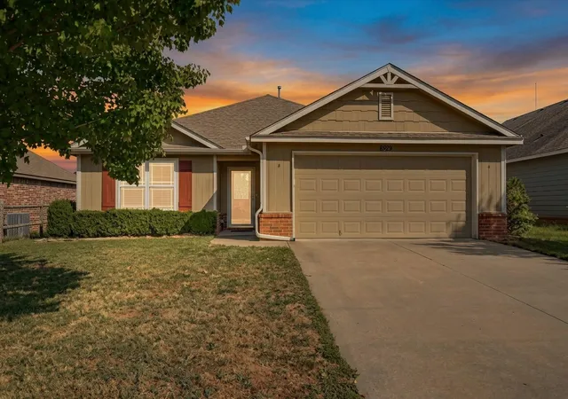 Photo 1 of Sale Pending at 8929 S 254th East Ave, Broken Arrow, OK 74014 | MLS# 2636111 | Listing updated on 2026-10-08