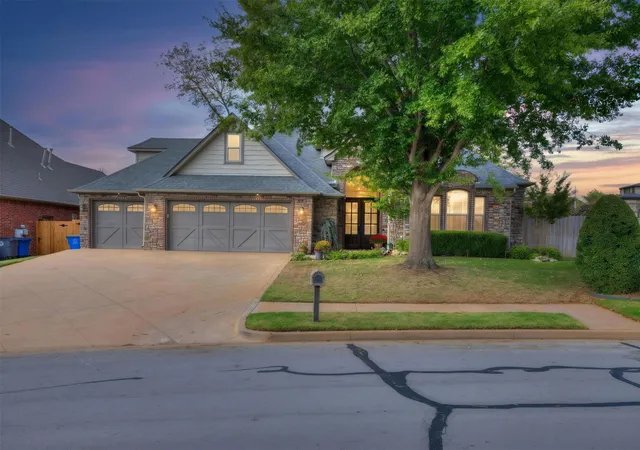 Photo 1 of Sale Pending at 421 W 77th Street, Tulsa, OK 74132 | MLS# 2635869 | Listing updated on 2026-10-07