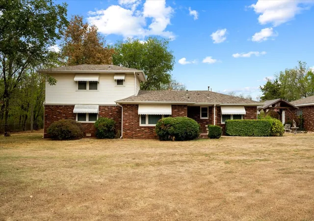 Photo 3 of Single family home for sale at 13723 E 56th Street N, Owasso, OK 74055 | MLS# 2636205 | Listing updated on 2026-10-02