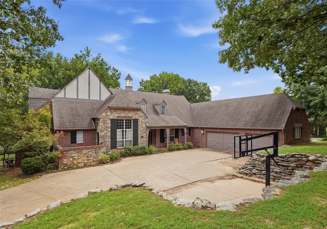 Photo 3 of Single family home for sale at 12813 S 14th Circle, Jenks, OK 74037 | MLS# 2635944 | Listing updated on 2026-10-03