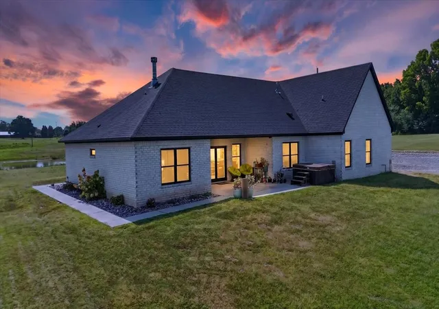 Photo 3 of Single family home for sale at 18695 Sand Plant Rd, Spiro, OK 74959 | MLS# 2636231 | Listing updated on 2026-10-03