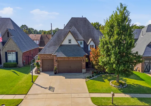 Photo 2 of Single family home for sale at 3405 W Nashville St, Broken Arrow, OK 74012 | MLS# 2632739 | Listing updated on 2026-10-05