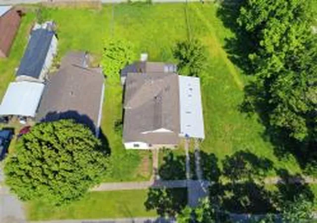 Photo 3 of Sale Pending at 110 Nw Cheyenne Ave, Bartlesville, OK 74003 | MLS# 2636255 | Listing updated on 2026-10-05