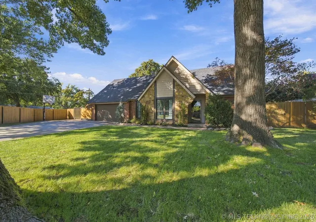 Photo 3 of Single family home for sale at 9705 E 114th Street S, Bixby, OK 74008 | MLS# 2636242 | Listing updated on 2026-10-11