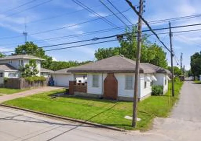 Photo 2 of Single family home for sale at 1115 E 4th Street, Bartlesville, OK 74003 | MLS# 2636270 | Listing updated on 2026-10-03