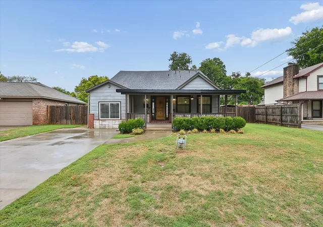 Photo 3 of Single family home for sale at 13 W 4th Street, Bixby, OK 74008 | MLS# 2636089 | Listing updated on 2026-10-05