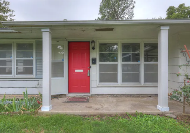 Photo 2 of Single family home for sale at 2017 Denver St, Muskogee, OK 74401 | MLS# 2636070 | Listing updated on 2026-10-05
