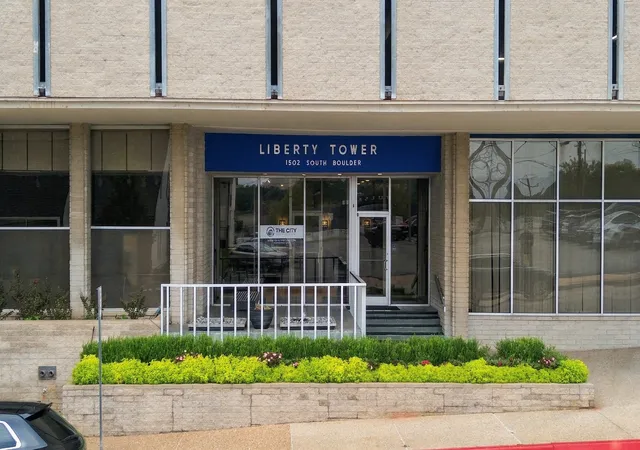 Condo for sale at 1502 Boulder Ave #16E, Tulsa, OK 74119 | MLS# 2636196