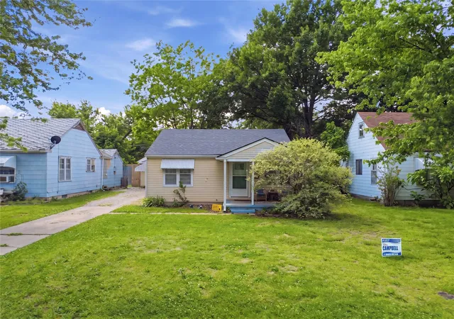 Photo 1 of Single family home for sale at 1465 S Oak Ave, Bartlesville, OK 74003 | MLS# 2636290 | Listing updated on 2026-10-05