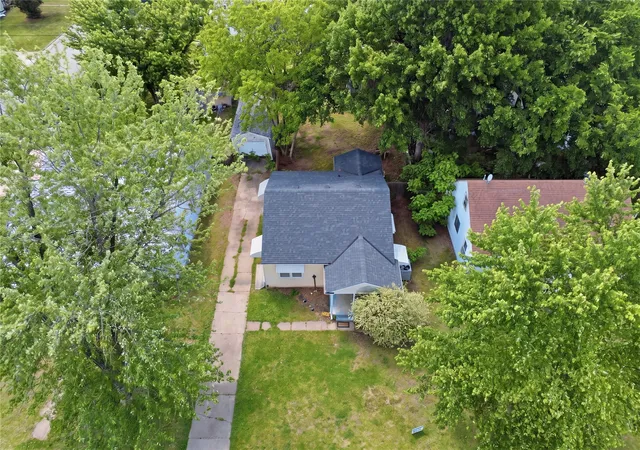 Photo 3 of Single family home for sale at 1465 S Oak Ave, Bartlesville, OK 74003 | MLS# 2636290 | Listing updated on 2026-10-05