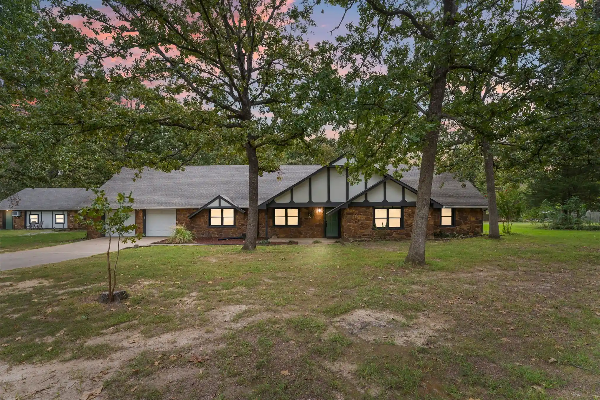 Photo 1 of Single family home for sale at 8939 N Crestwood Dr, Sperry, OK 74073 | MLS# 2636280 | Listing updated on 2026-10-26