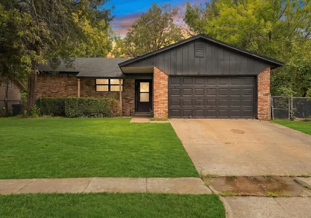 Photo 1 of Single family home for sale at 1724 S 6th Street, Broken Arrow, OK 74012 | MLS# 2636332 | Listing updated on 2026-10-07