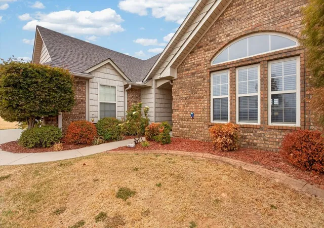 Photo 3 of Single family home for sale at 23570 Wolf Valley Rd, Wister, OK 74966 | MLS# 2636343 | Listing updated on 2026-10-09