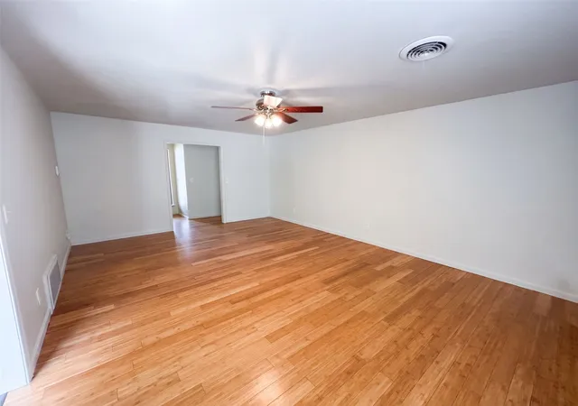 Photo 3 of Single family home for sale at 3206 Lansbrook Ct, Duncan, OK 73533 | MLS# 2636264 | Listing updated on 2026-10-03