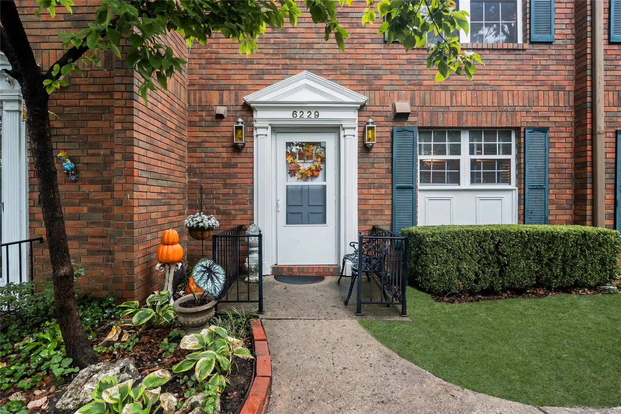 Listing Photo 1 - Condo for sale in 6229 S Yorktown Ave located at 6229 S Yorktown Ave, Tulsa, OK 74136 - Unit #6229