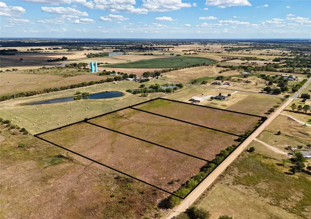 Photo 3 of Land for sale at 004 Sexton Rd, Calera, OK 74730 | MLS# 2636364 | Listing updated on 2026-10-08
